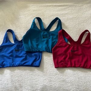 Nike sports bra bundle